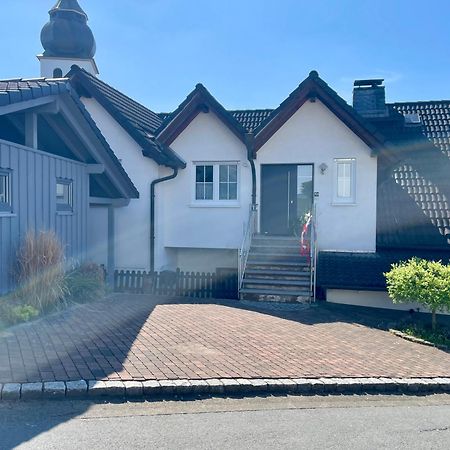 Moderne Ferienwohnung Mit Sonnenbalkon In Fretter Finnentrop Екстер'єр фото